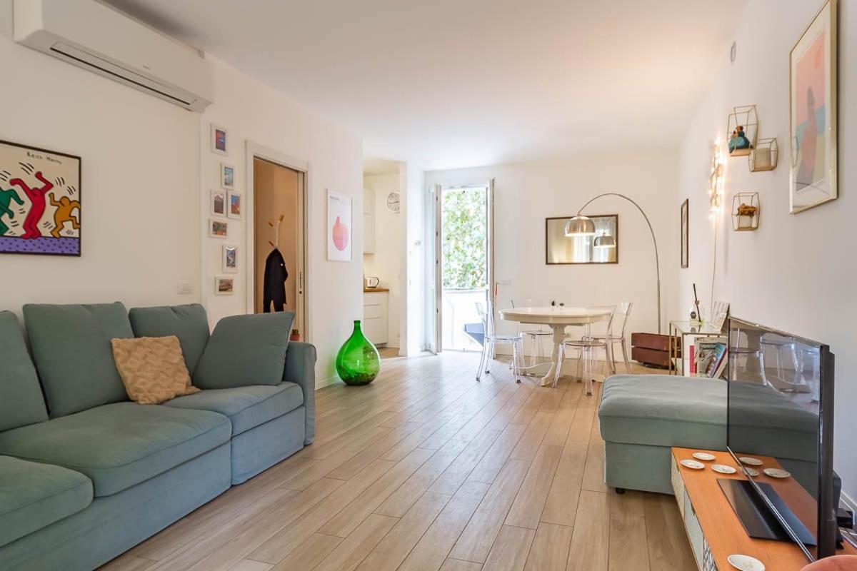 Apartment Historic Center-navigli Private Terrace 4 Pax Wifi *