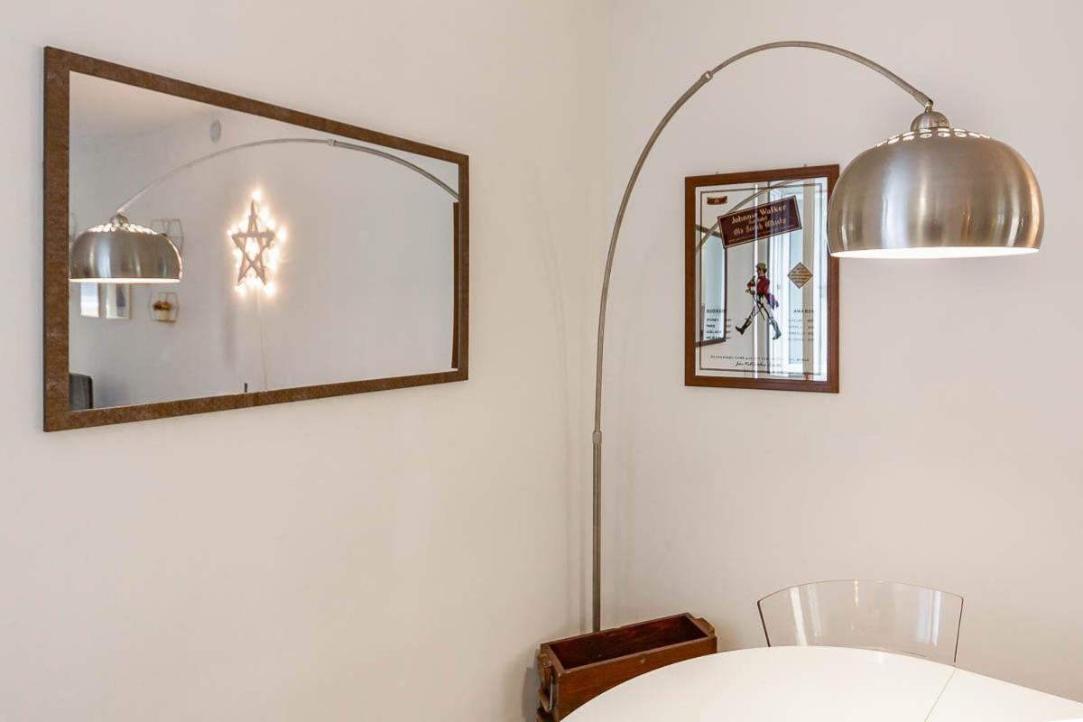 Historic Center-navigli Private Terrace 4 Pax Wifi * Mailand