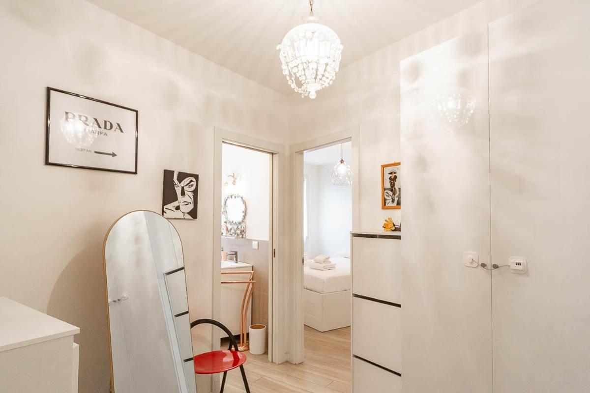 Historic Center-navigli Private Terrace 4 Pax Wifi Mailand