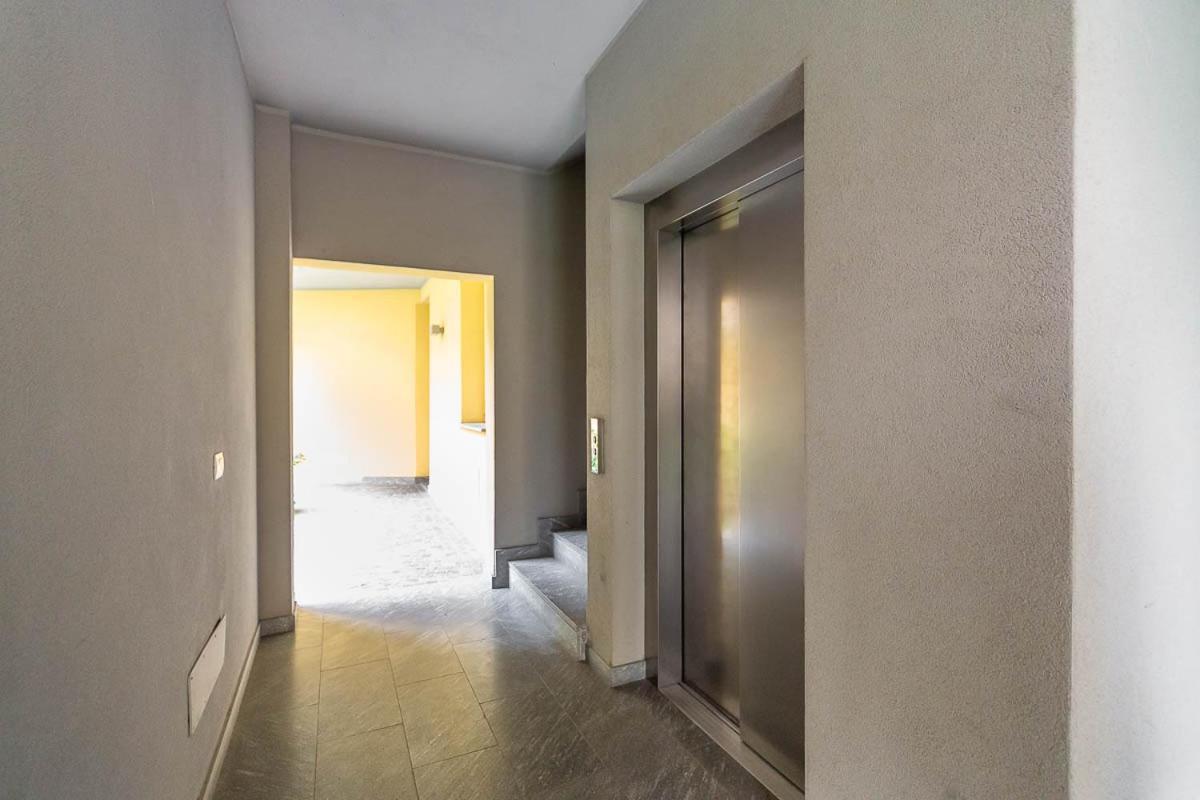 Historic Center-navigli Private Terrace 4 Pax Wifi