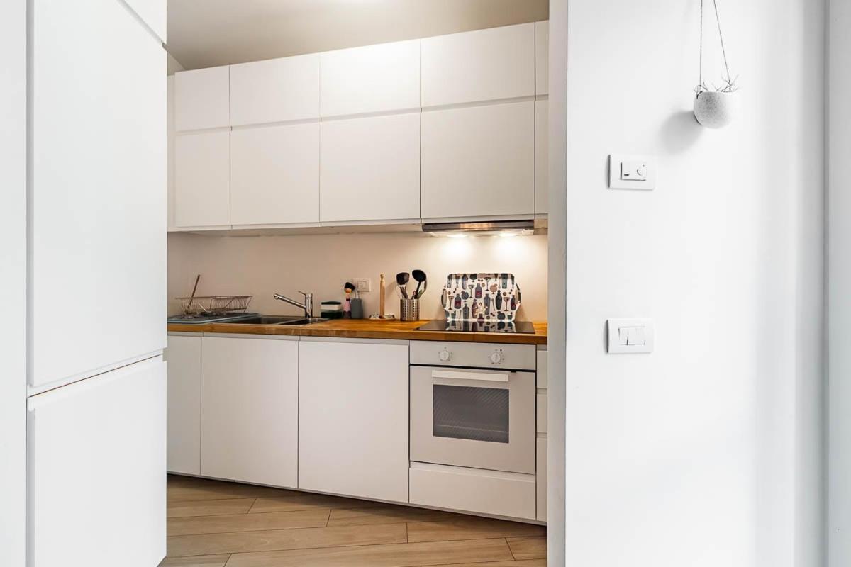 Historic Center-navigli Private Terrace 4 Pax Wifi *