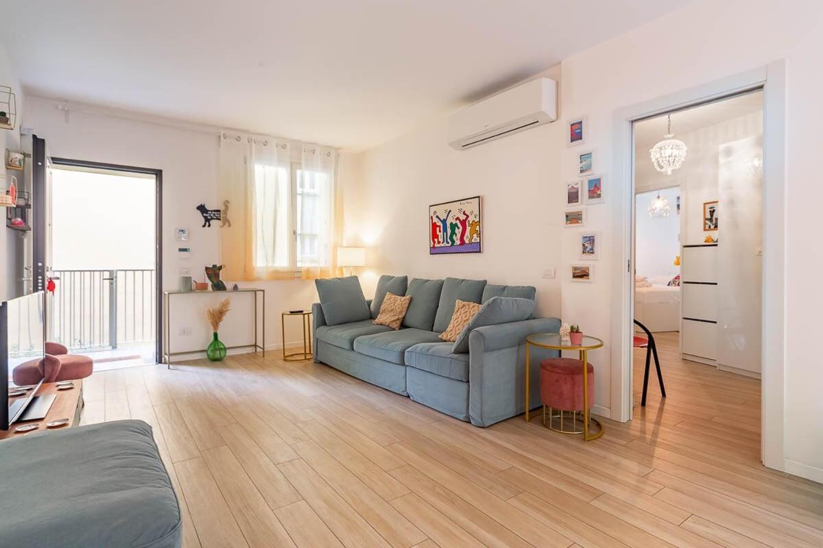Apartment Historic Center-navigli Private Terrace 4 Pax Wifi Mailand